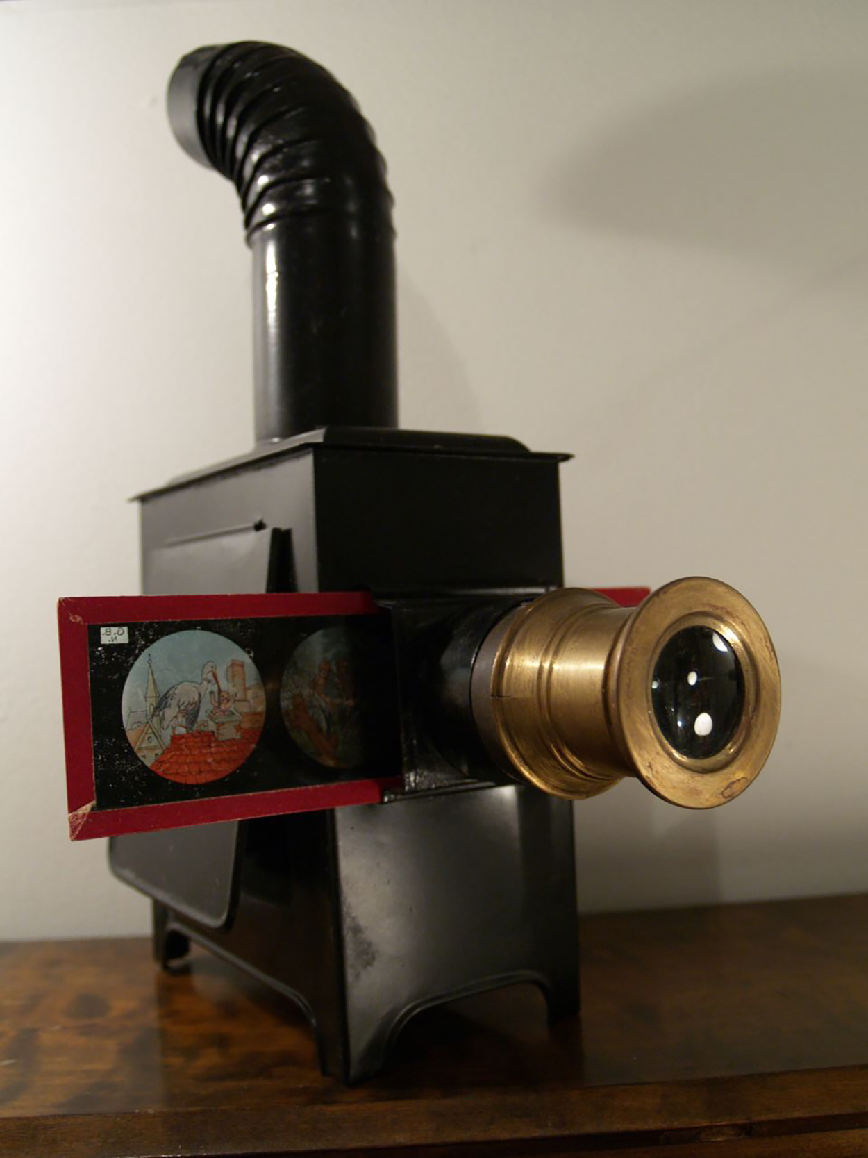A photograph of a magic lantern projector.
